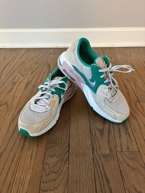 Nike Air Max Excee Women’s Sneakers, Size 7.5